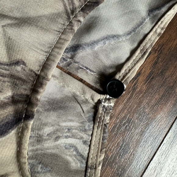 SHEIN Swirl Pattern Puff Sleeve Blouse (Size L) - Picture 3 of 9